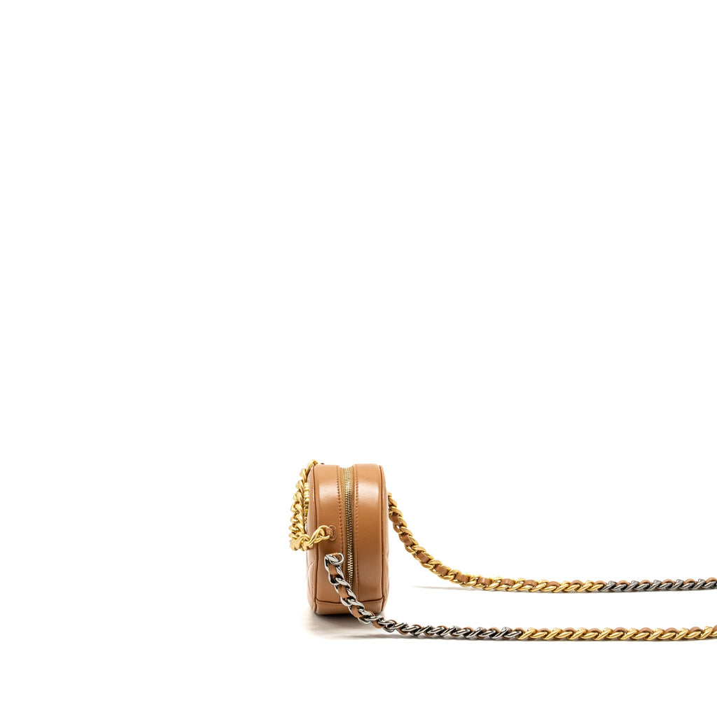 CHANEL 19 ROUND CLUTCH WITH CHAIN LAMBSKIN CARAMEL MULTICOLOUR HARDWARE (MICROCHIP)