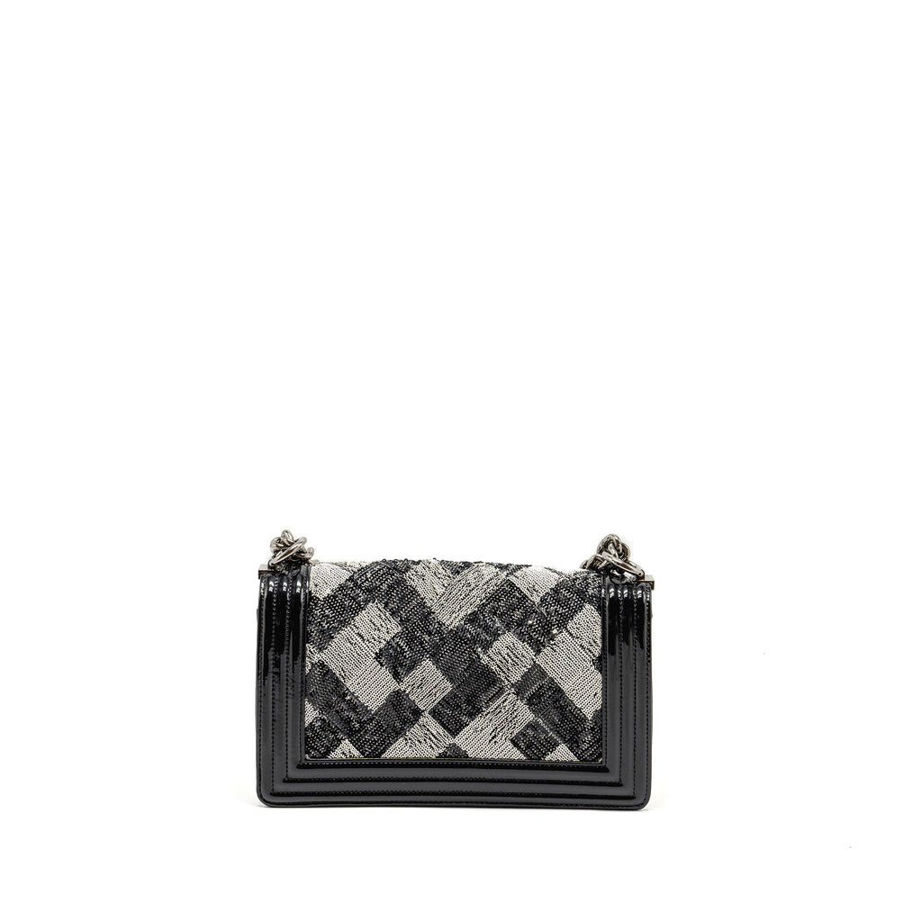 CHANEL MEDIUM BOY BAG SEQUIN/PATENT BLACK/WHITE SHW
