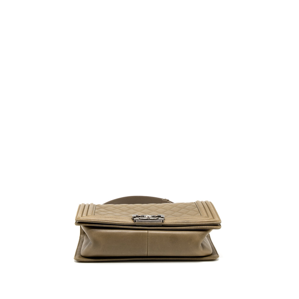 CHANEL MEDIUM BOY BAG LAMBSKIN KHAKI RUTHENIUM HARDWARE