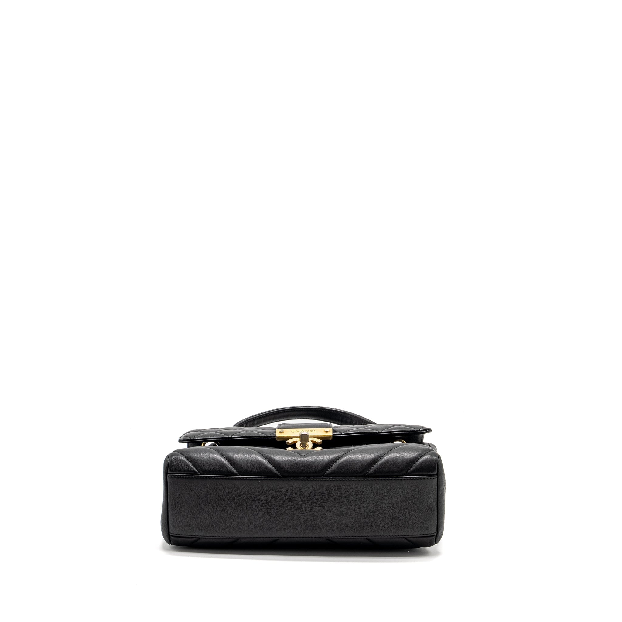 CHANEL 19B IN THE CITY TOP HANDLE FLAP BAG QUILTED CHEVRON CALFSKIN BLACK GHW