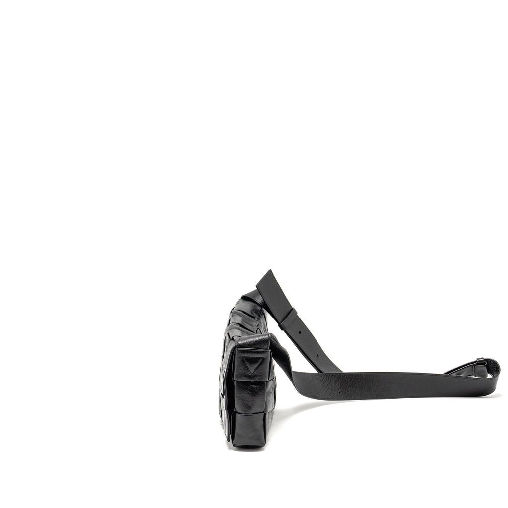 BOTTEGA VENETA CASSETTE BAG AGED CALFSKIN BLACK SHW