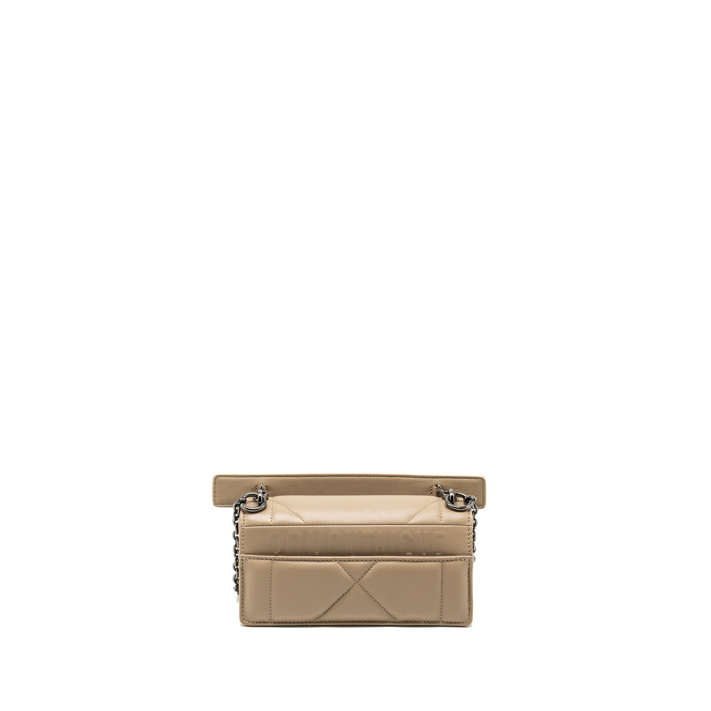 DIOR 30 MONTAIGNE POUCH WITH SHOULDER STRAP LAMBSKIN BEIGE BLACK HARDWARE