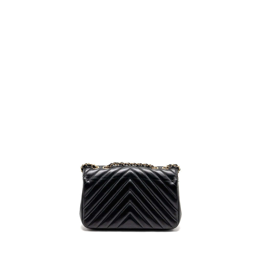 CHANEL CHEVRON FLAP BAG LAMBSKIN BLACK LGHW