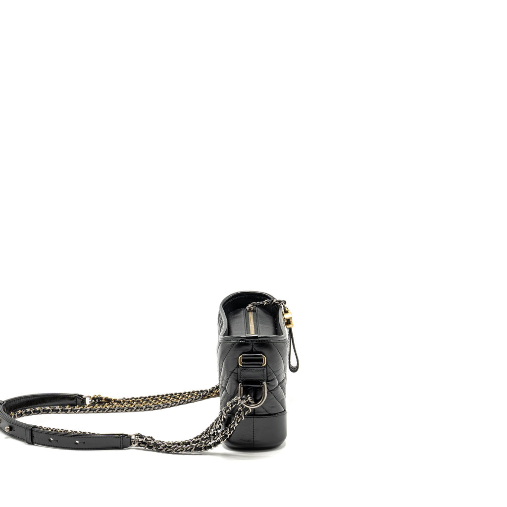 CHANEL SMALL CHEVRON GABRIELLE HOBO BAG CALFSKIN BLACK MULTICOLOUR HARDWARE