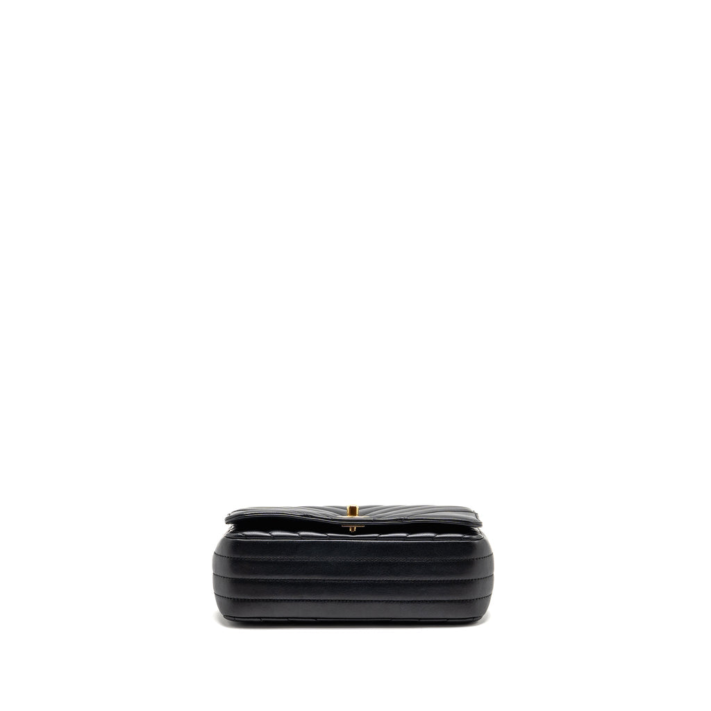 CHANEL CHEVRON FLAP BAG LAMBSKIN BLACK LGHW