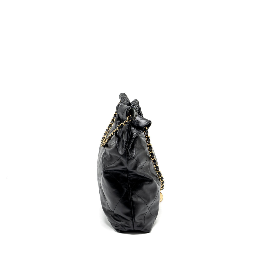 CHANEL MEDIUM 22 BAG CALFSKIN BLACK GHW (MICROCHIP)