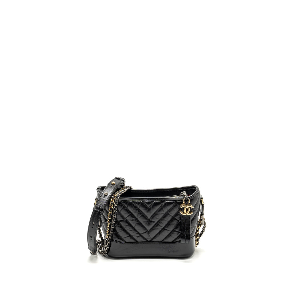 CHANEL SMALL CHEVRON GABRIELLE HOBO BAG CALFSKIN BLACK MULTICOLOUR HARDWARE