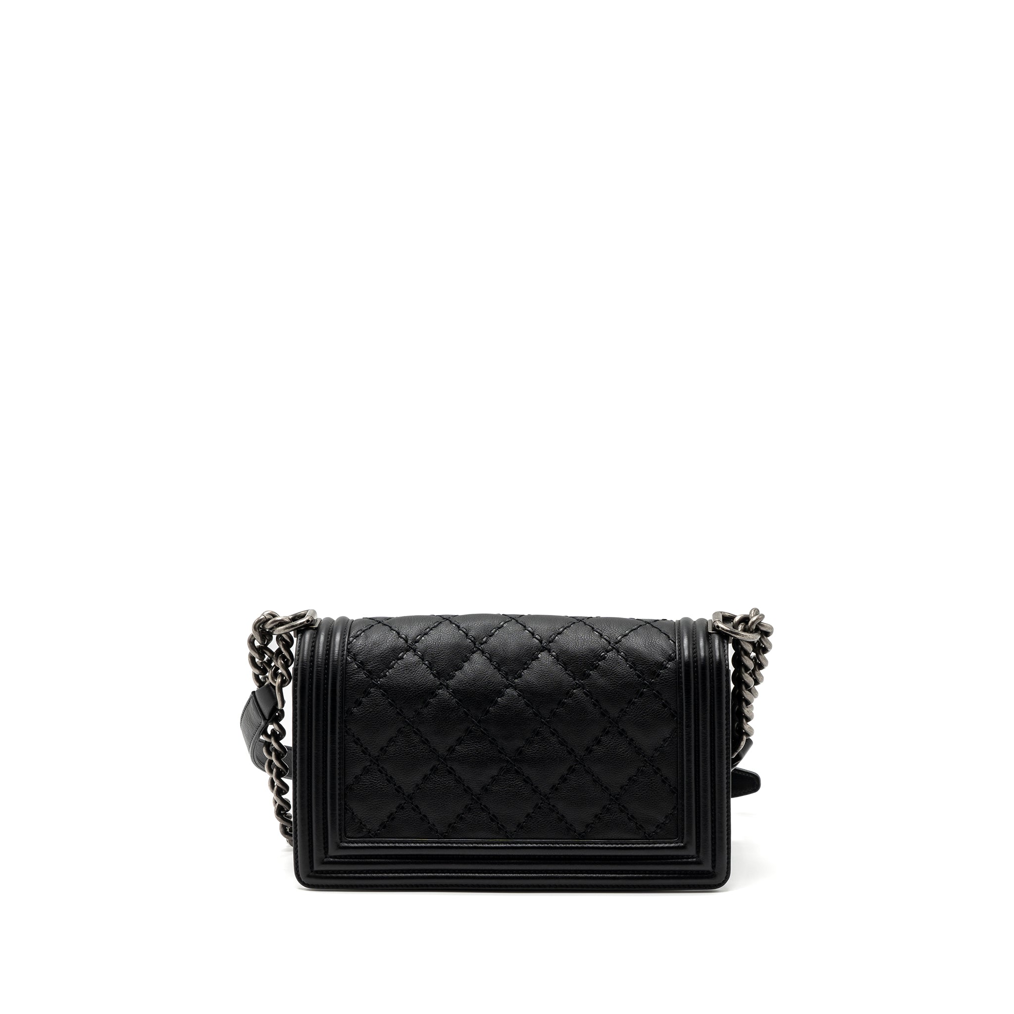CHANEL MEDIUM BOY BAG CALFSKIN BLACK RUTHENIUM HARDWARE