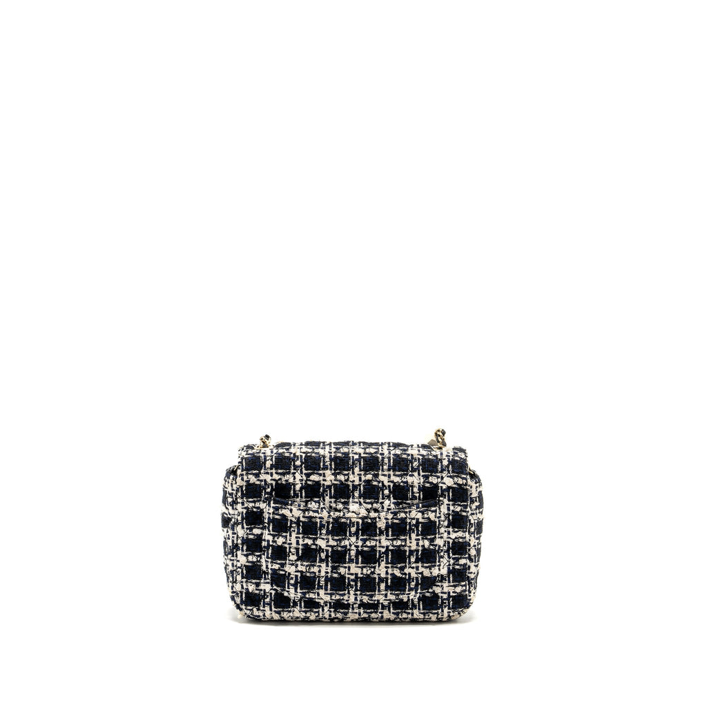 CHANEL MINI FLAP BAG WITH DETAILED CHAIN TWEED BLACK/WHITE LGHW (MICROCHIP)