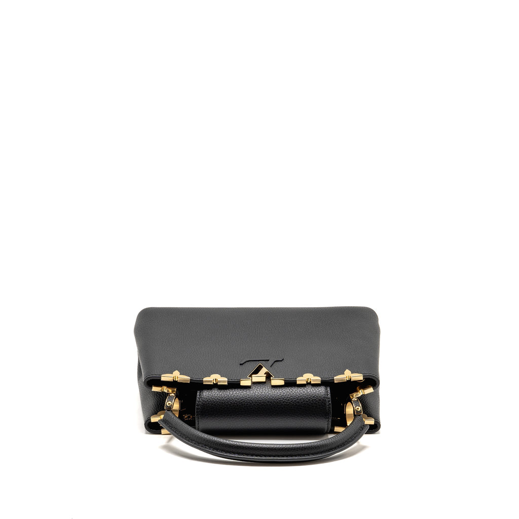 LOUIS VUITTON CAPUCINES MM TAURILLON LEATHER BLACK GHW