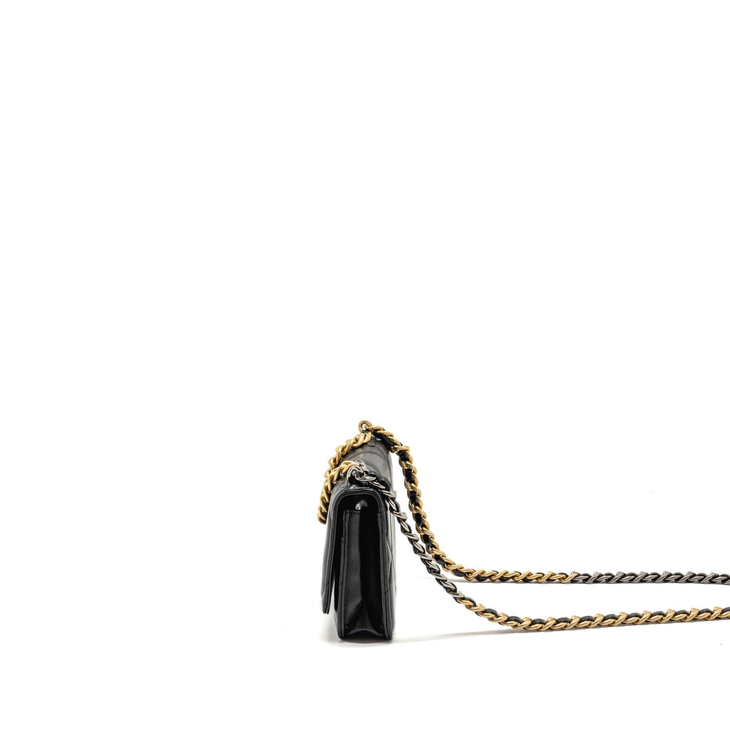 CHANEL 19 WALLET ON CHAIN LAMBSKIN BLACK MULTICOLOUR HARDWARE