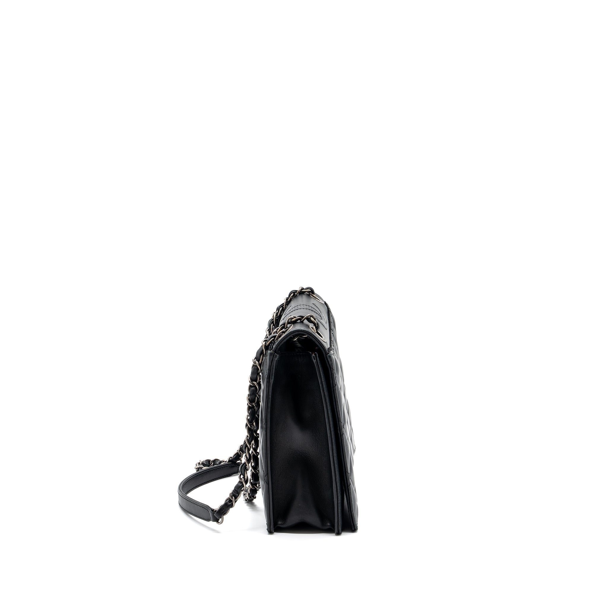 CHANEL QUILTED FLAP BAG CALFSKIN BLACK RUTHENIUM HARDWARE