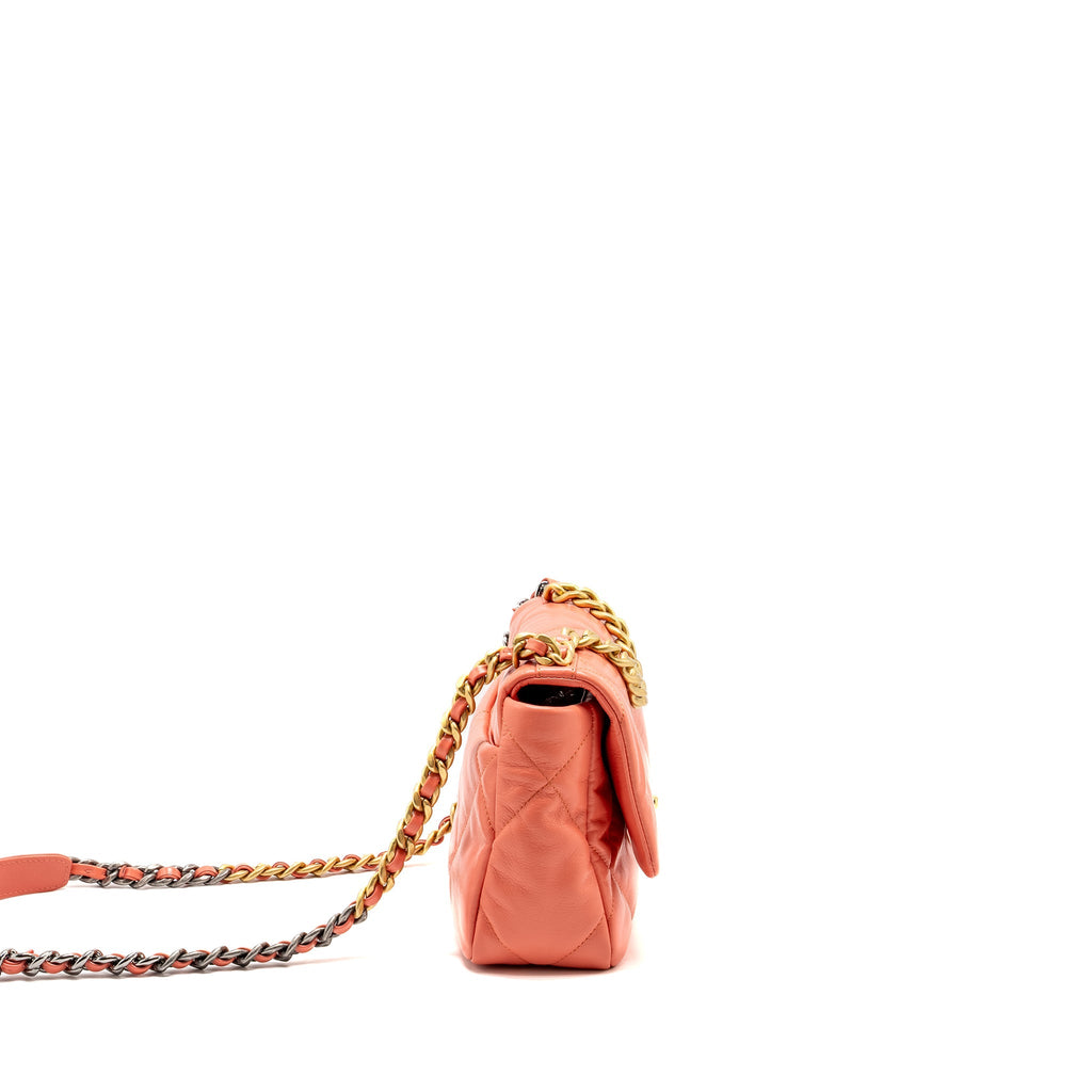 CHANEL SMALL 19 BAG SHINY GOATSKIN CORAL MULTICOLOUR HARDWARE