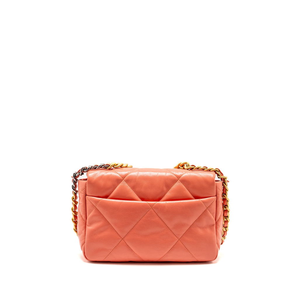 CHANEL SMALL 19 BAG SHINY GOATSKIN CORAL MULTICOLOUR HARDWARE