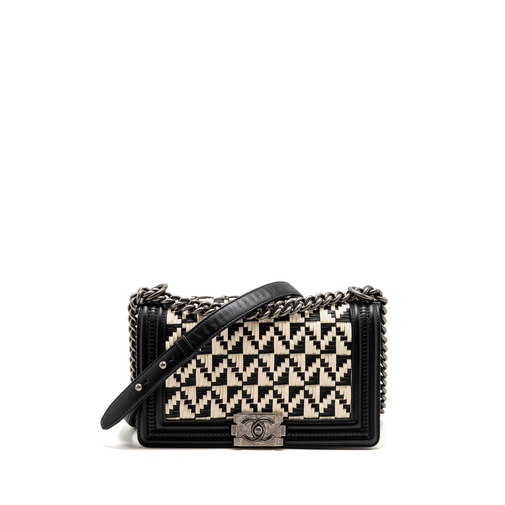 CHANEL MEDIUM BOY BAG WOVEN BLACK/WHITE RUTHENIUM HARDWARE