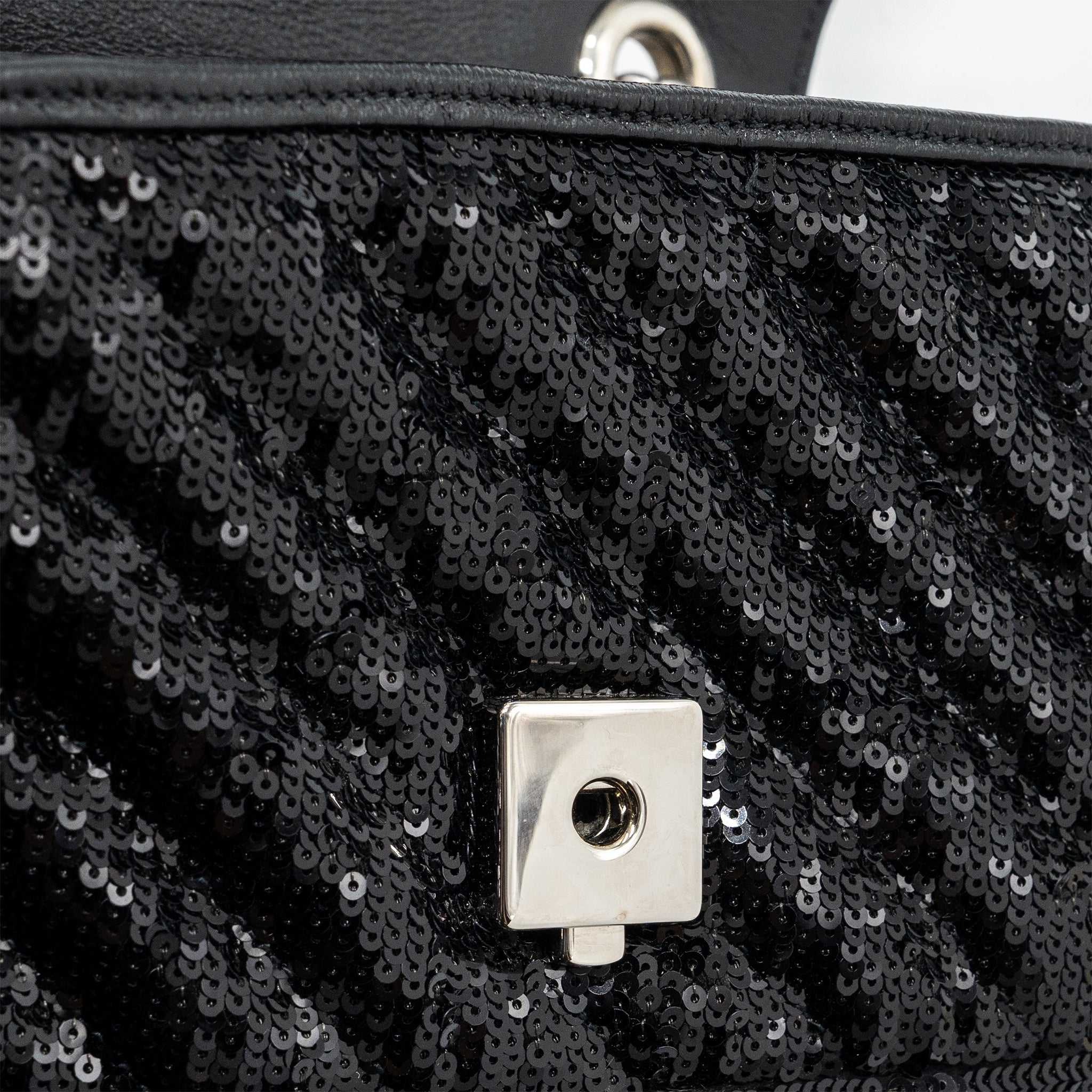 GUCCI MINI GG MARMONT MATELASSE BAG SEQUIN BLACK SHW