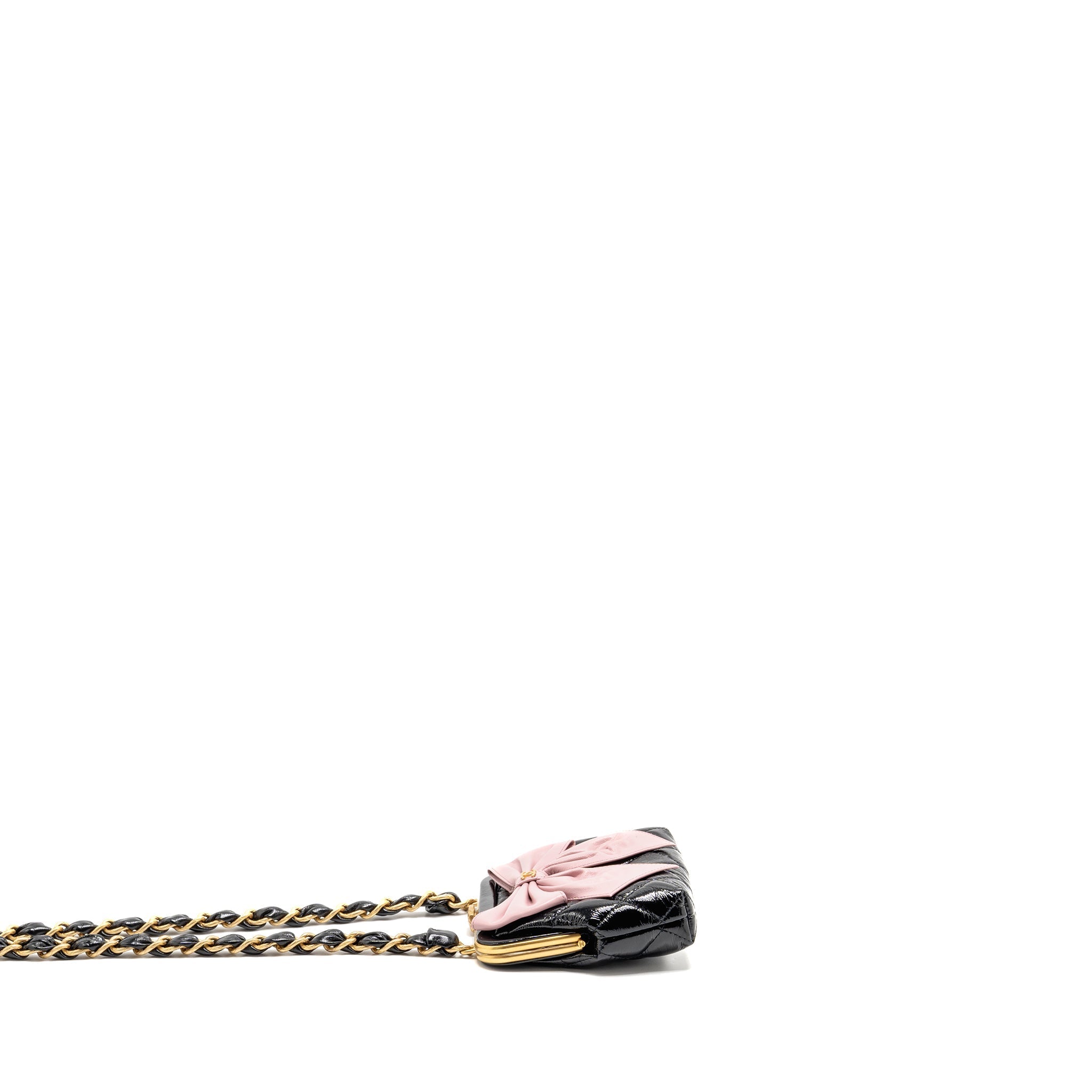 CHANEL 24A BOW KNOT CLUTCH WITH CHAIN PATENT CRUMPLED LAMBSKIN / SHINY LAMBSKIN BLACK / PINK GHW (MICROCHIP)