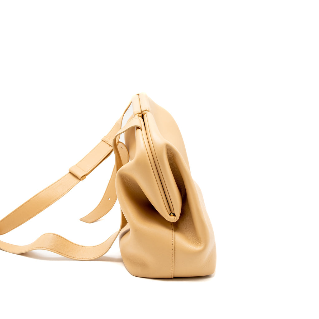BOTTEGA VENETA POINT TOP HANDLE BAG SMOOTH NAPPA ALMOND