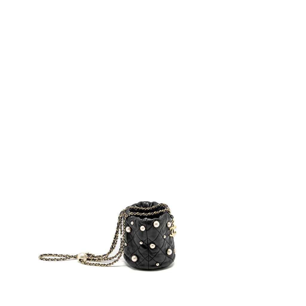CHANEL 21S QUILTED MINI ABOUT PEARLS BUCKET BAG LAMBSKIN BLACK LGHW