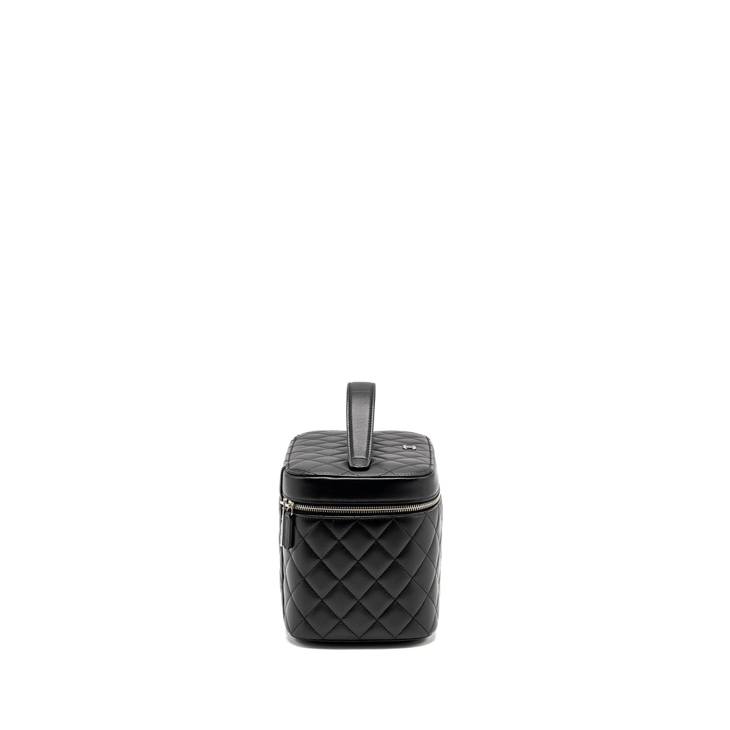 CHANEL QUILTED VANITY CASE LAMBSKIN BLACK SHW