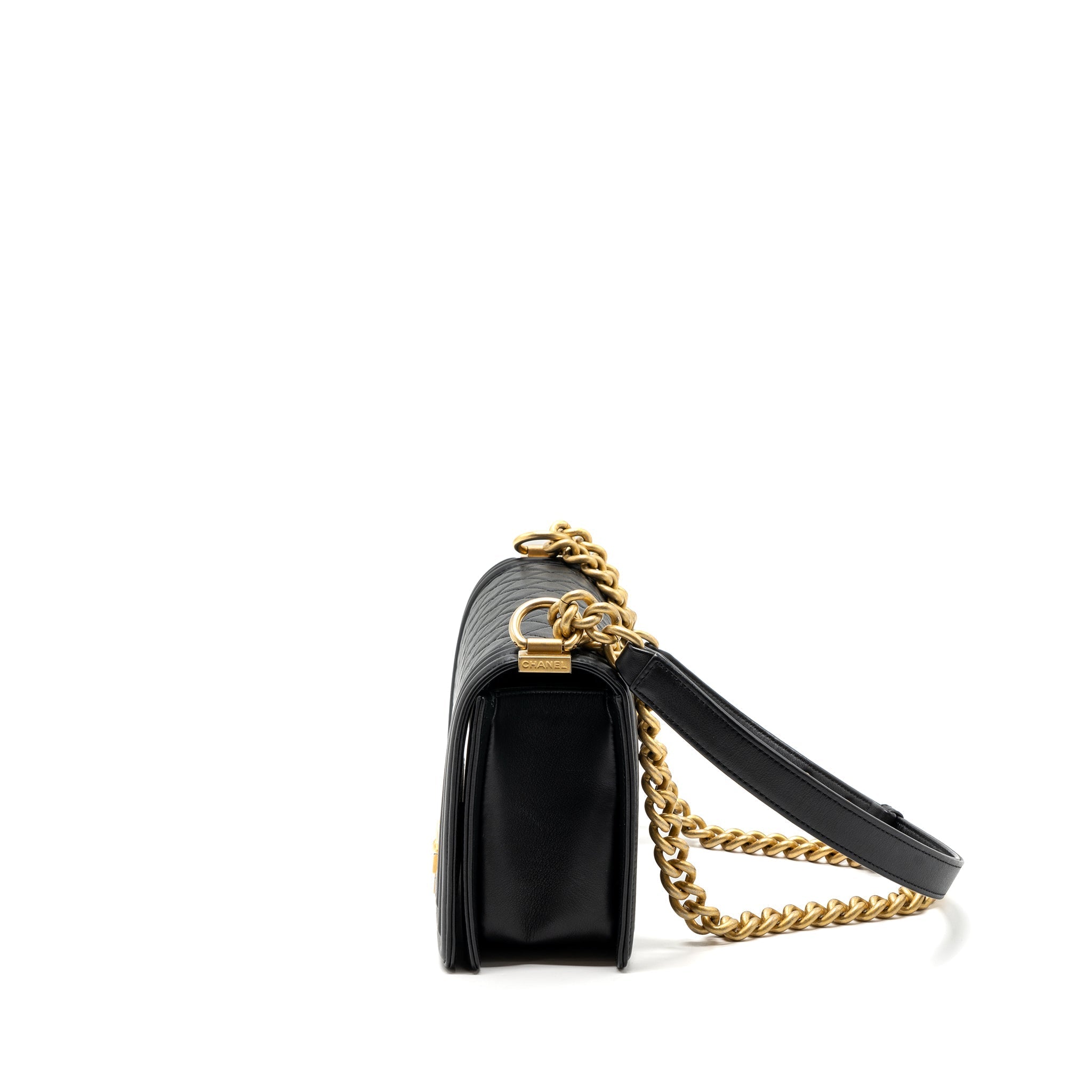 CHANEL MEDIUM BOY BAG CALFSKIN BLACK GHW