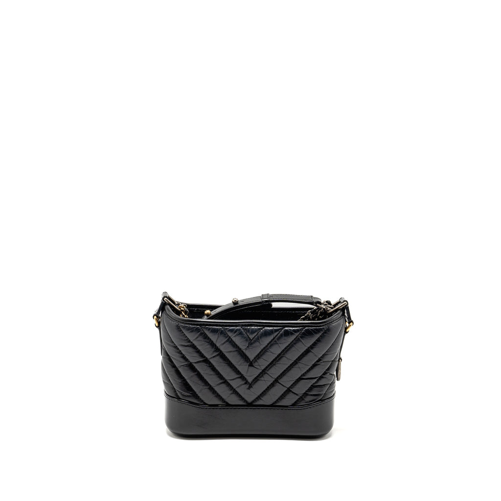 CHANEL SMALL GABRIELLE HOBO BAG CHEVRON CALFSKIN BLACK MULTICOLOUR HARDWARE