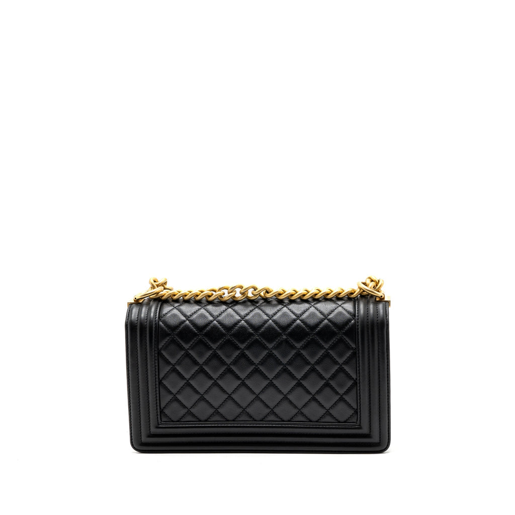 CHANEL MEDIUM BOY BAG CALFSKIN BLACK GHW