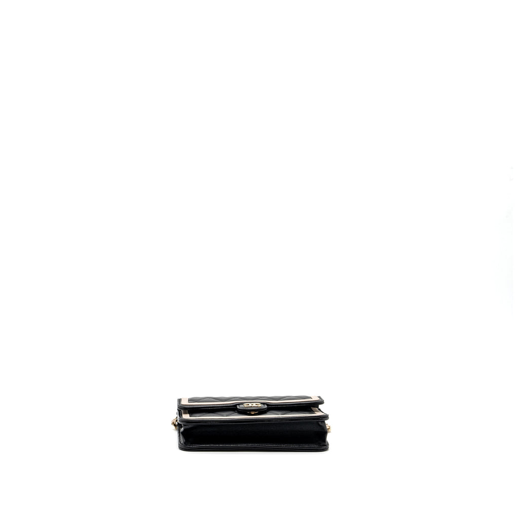 CHANEL 23B FLAP PHONE HOLDER LAMBSKIN BLACK/ WHITE LGHW (MICROCHIP)