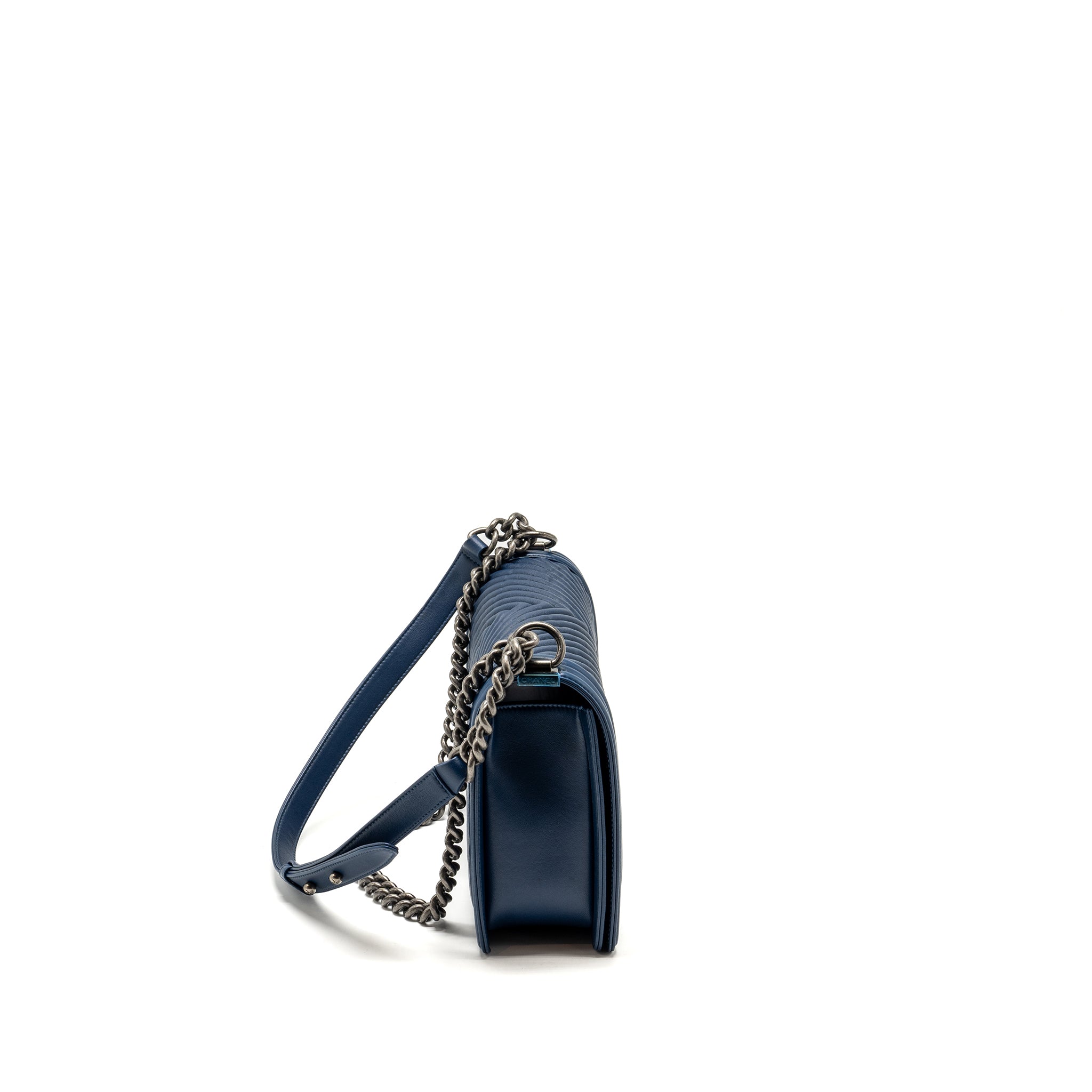CHANEL NEW MEDIUM BOY BAG CHEVRON LAMBSKIN BLUE RUTHENIUM SHW