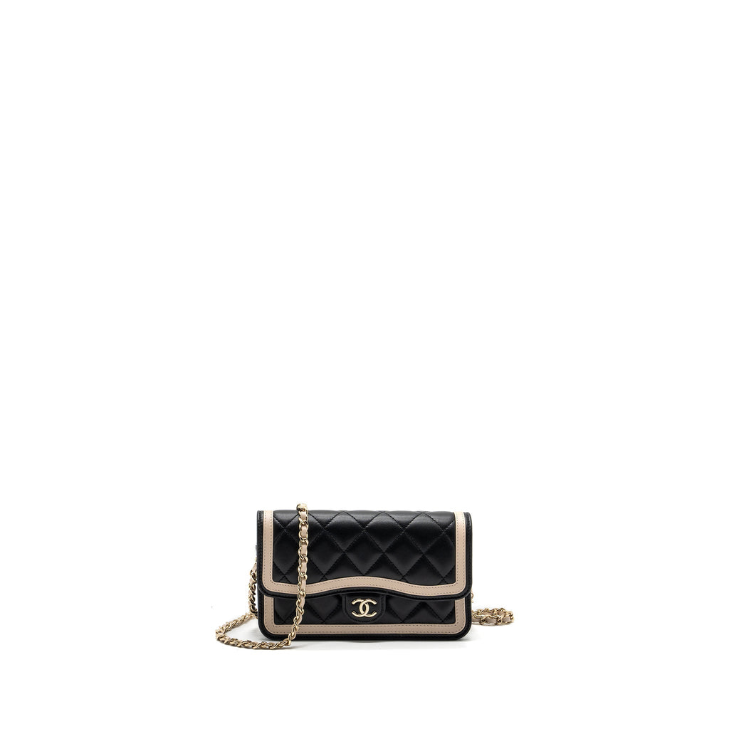 CHANEL 23B FLAP PHONE HOLDER LAMBSKIN BLACK/ WHITE LGHW (MICROCHIP)