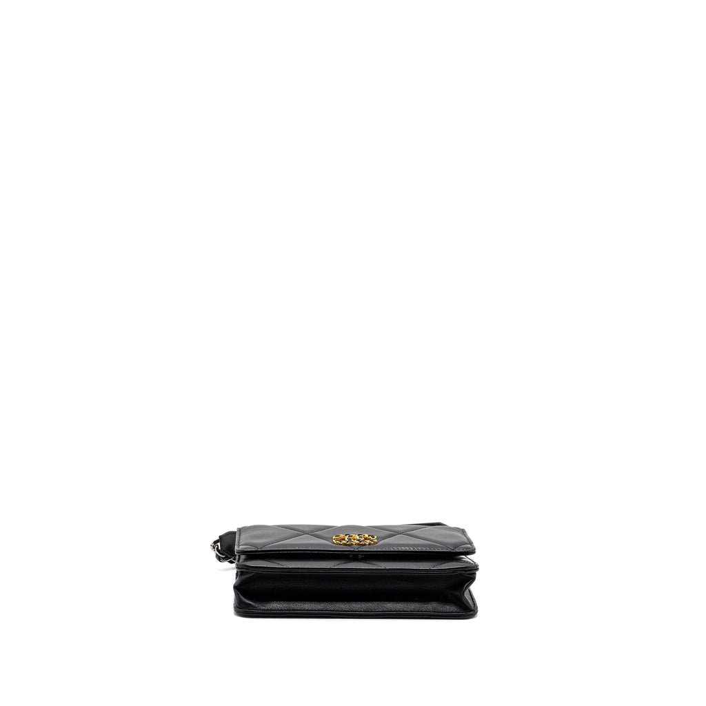 CHANEL 19 WALLET ON CHAIN LAMBSKIN BLACK MULTICOLOR HARDWARE