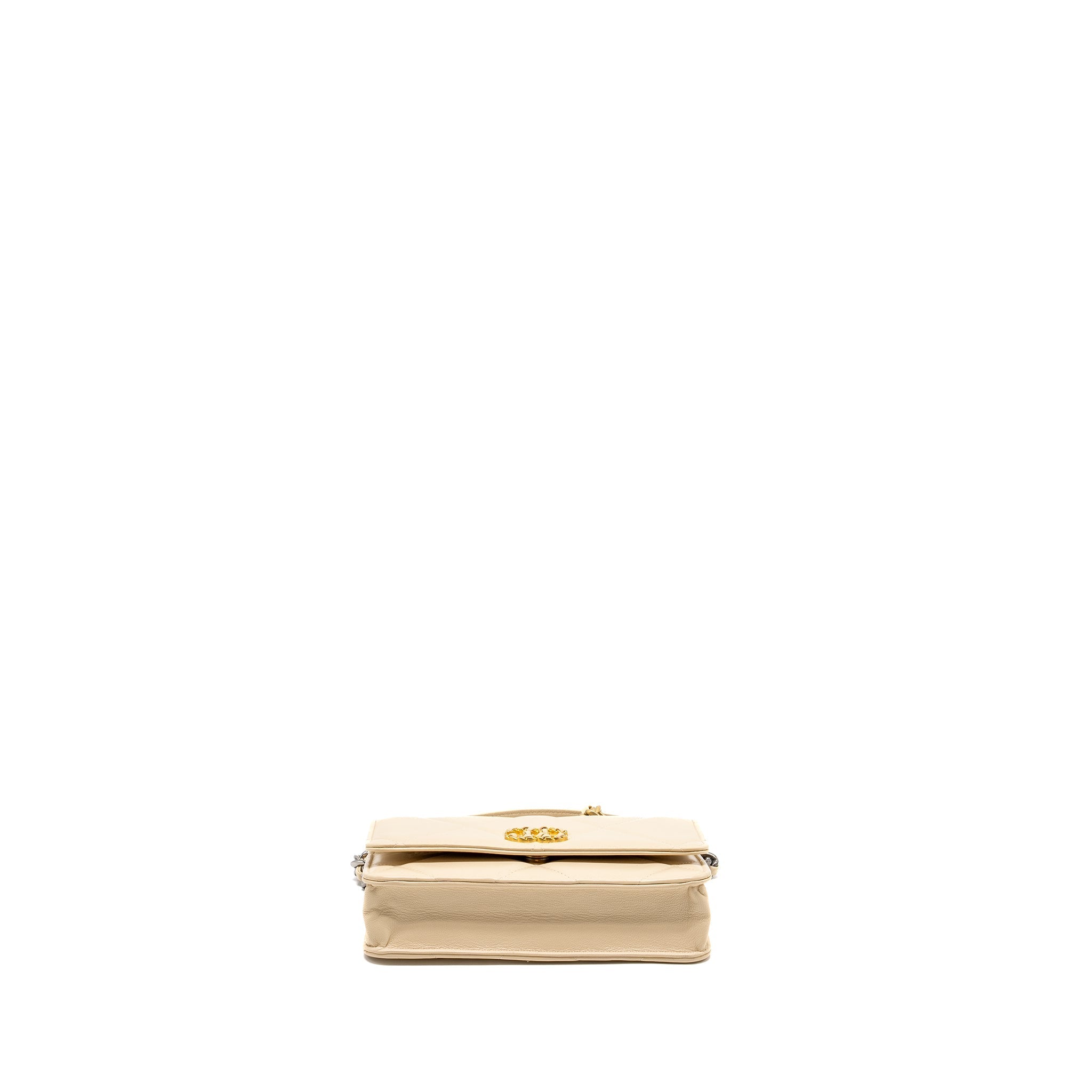 CHANEL 19 WALLET ON CHAIN LAMBSKIN LIGHT BEIGE MULTICOLOUR HARDWARE