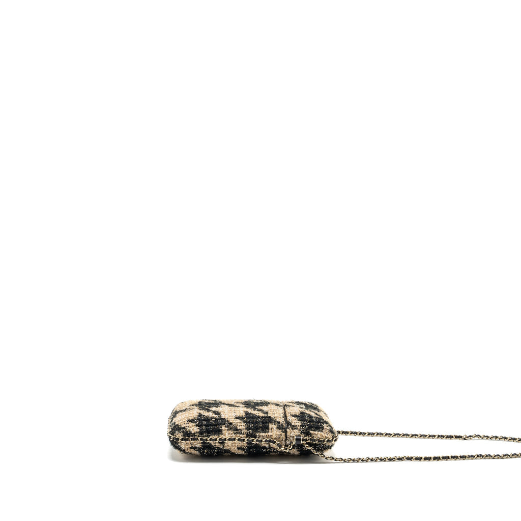 CHANEL VERTICAL PHONE CASE TWEED BEIGE / BLACK LGHW