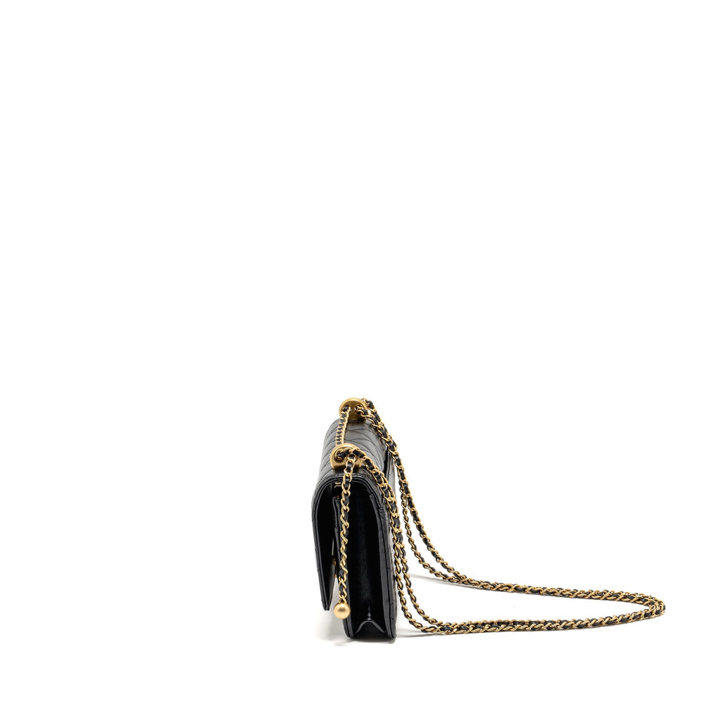 CHANEL 24C GOLD CRUSH WALLET ON CHAIN CALFSKIN BLACK GHW(MICROCHIP)