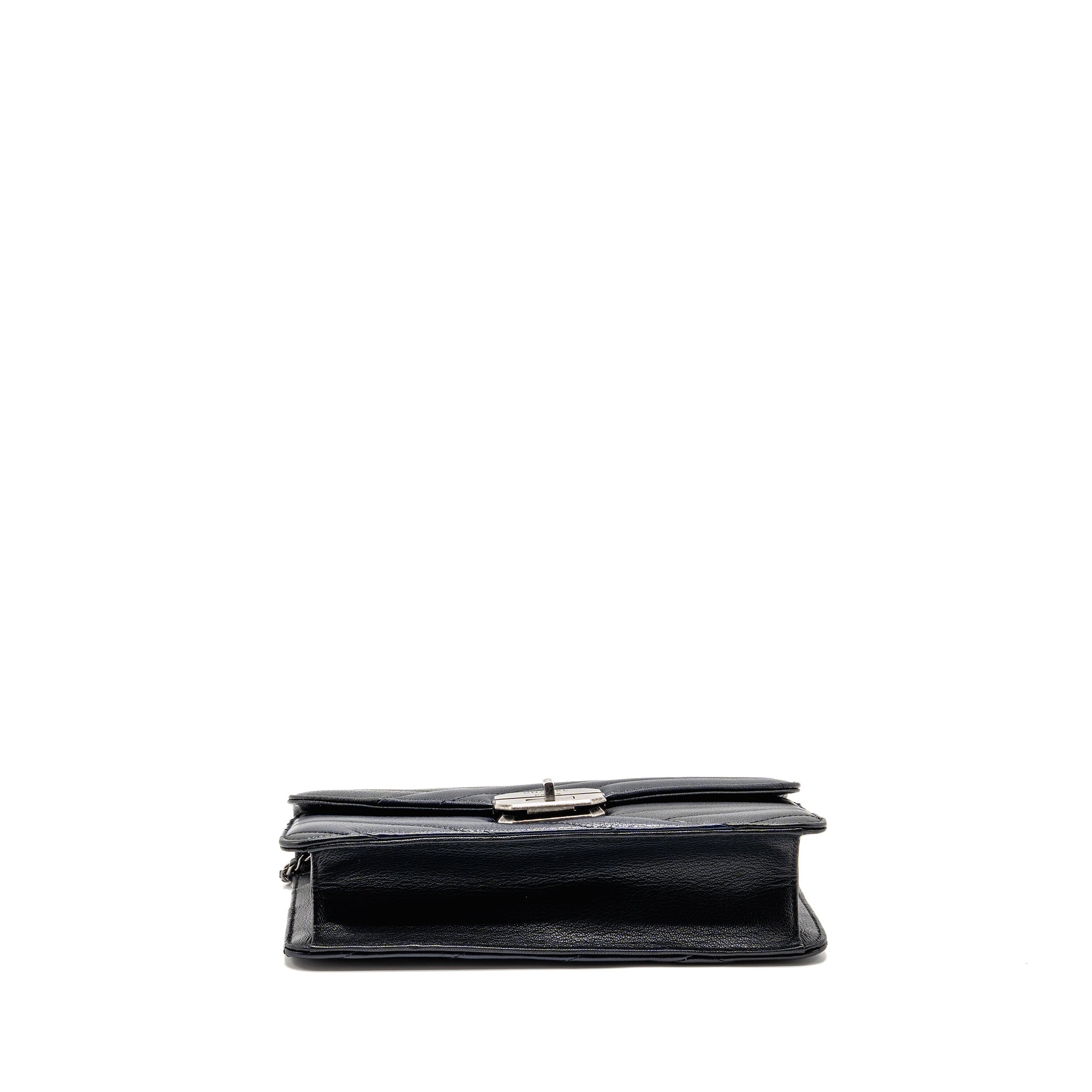 CHANEL ENVELOP METAL PLATE FLAP BAG CHEVRON CALFSKIN BLACK/NAVY RUTHENIUM SILVER HARDWARE