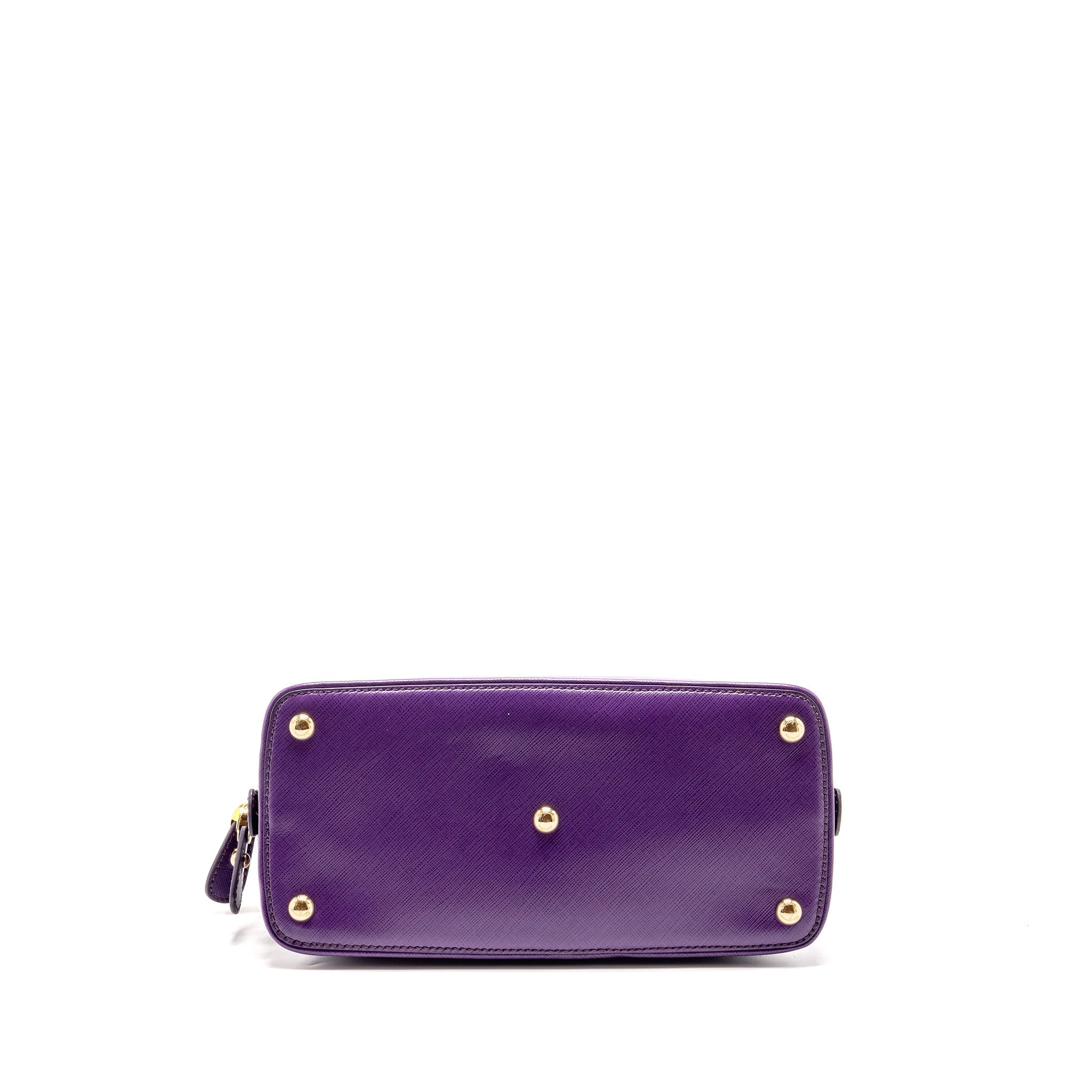 Salvatore Ferragamo – Zemiera