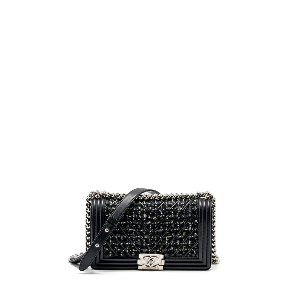 CHANEL MEDIUM BOY BAG TWEED/CALFSKIN BLACK/MULTICOLOUR SHW
