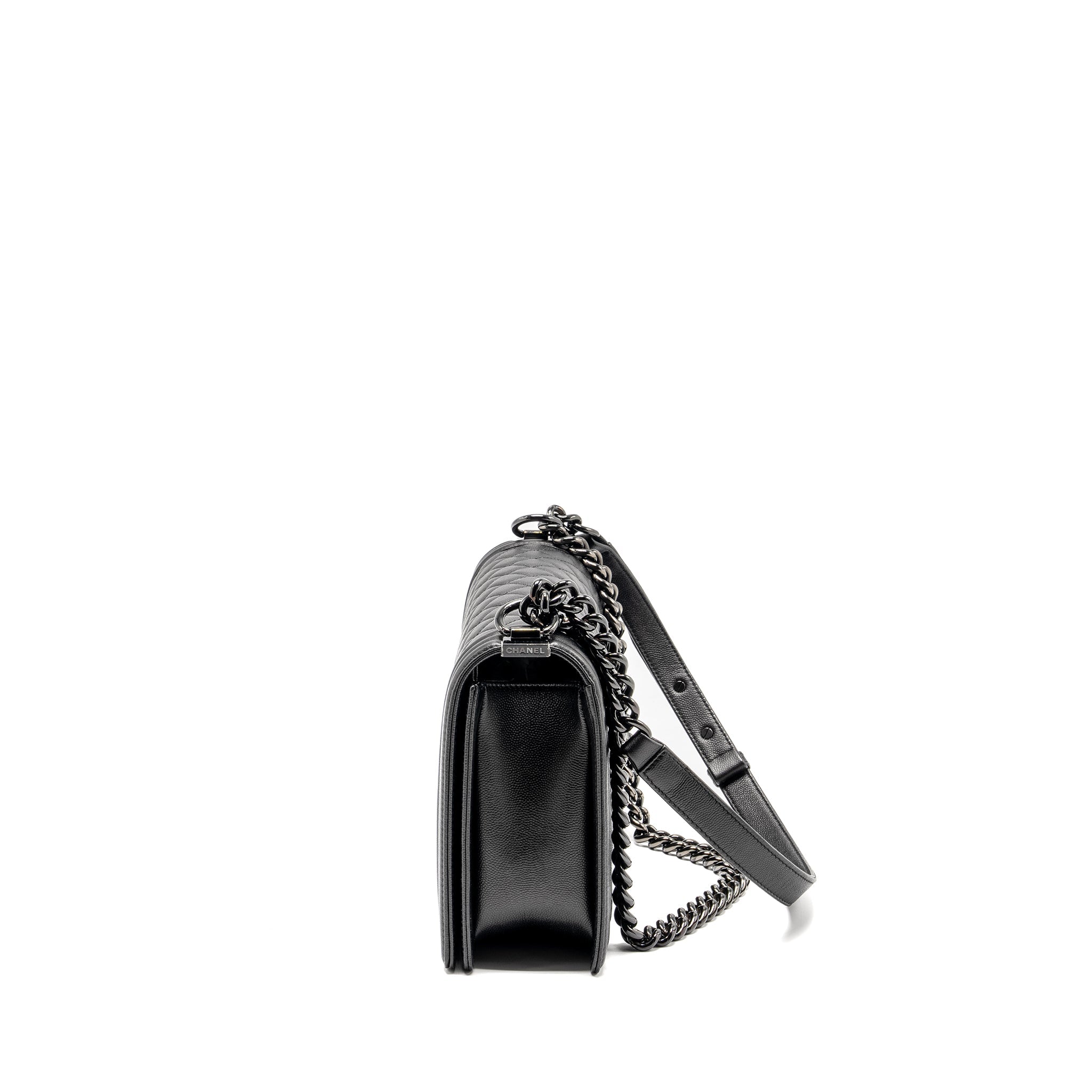 CHANEL NEW MEDIUM BOY BAG CAVIAR SO BLACK