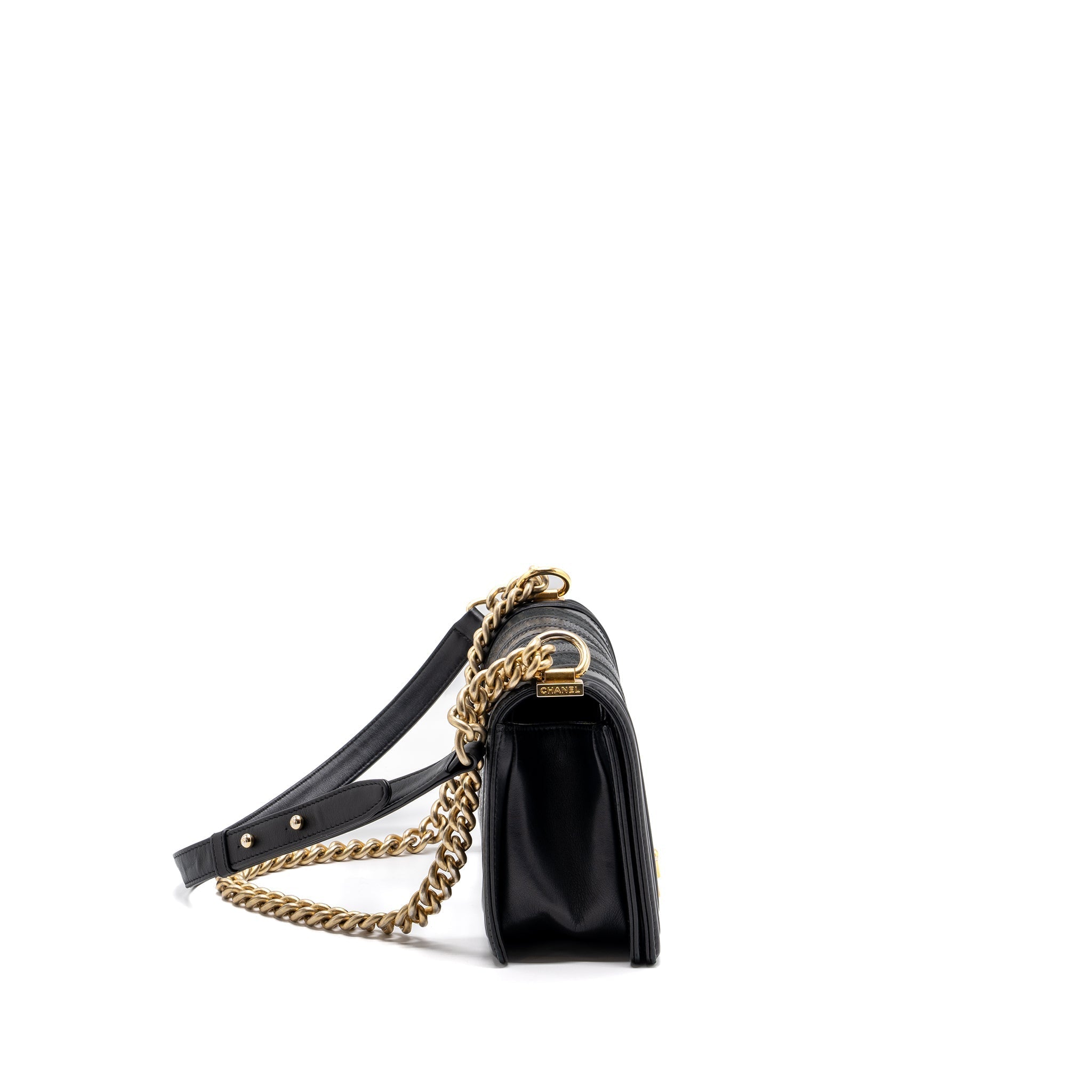 CHANEL MEDIUM BOY BAG CHEVRON CALFSKIN BLACK GHW