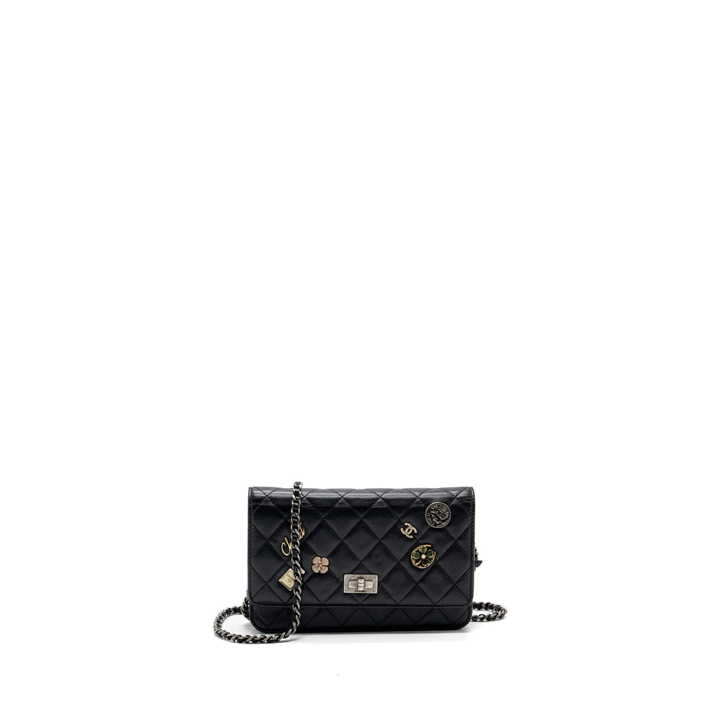 CHANEL 2.55 REISSUE LUCKY CHARMS WALLET ON CHAIN AGED CALFSKIN BLACK RUTHENIUM HARDWARE