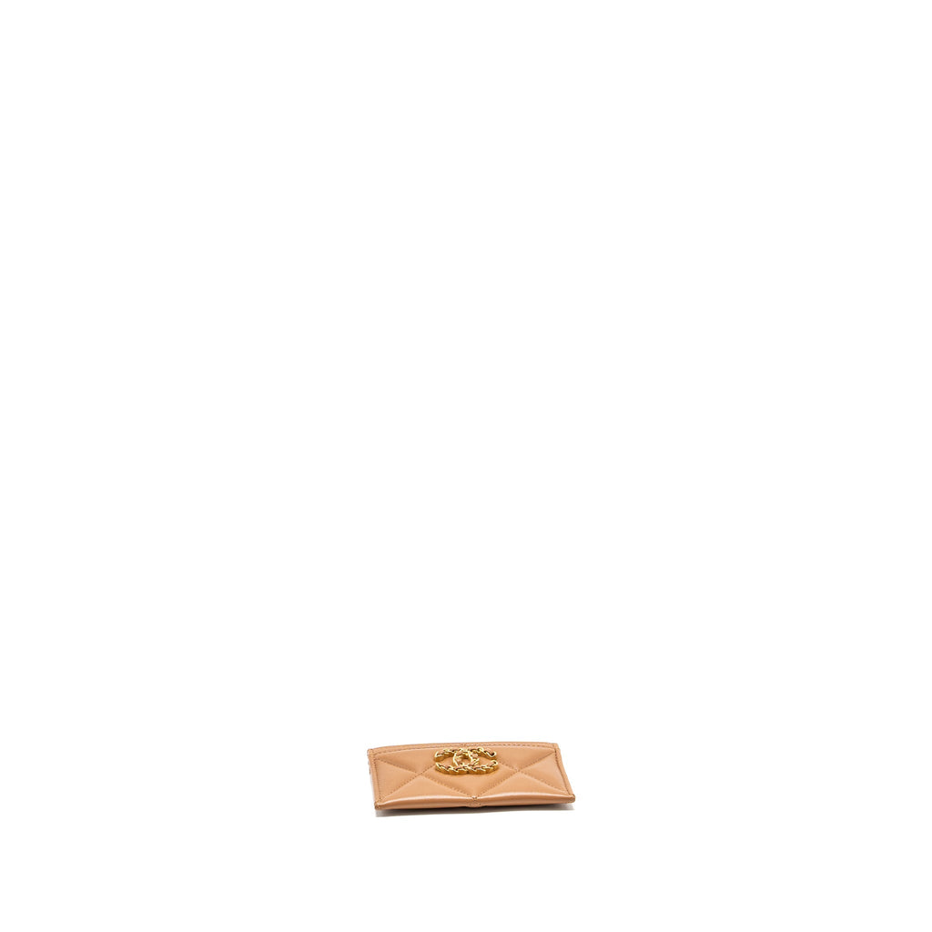 CHANEL 19 CARD HOLDER LAMBSKIN CARAMEL GHW (MICROCHIP)