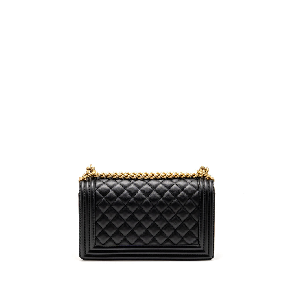 CHANEL MEDIUM BOY BAG CALFSKIN BLACK GHW (MICROCHIP)