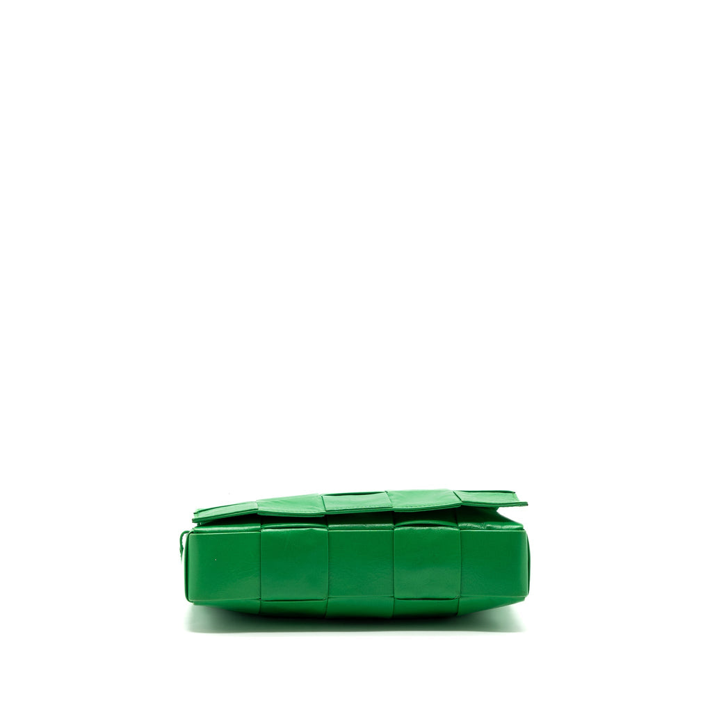 BOTTEGA VENETA CASSETTE LEATHER GREEN SHW