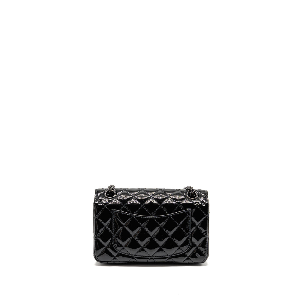 CHANEL MINI 2.55 REISSUE PATENT SO BLACK