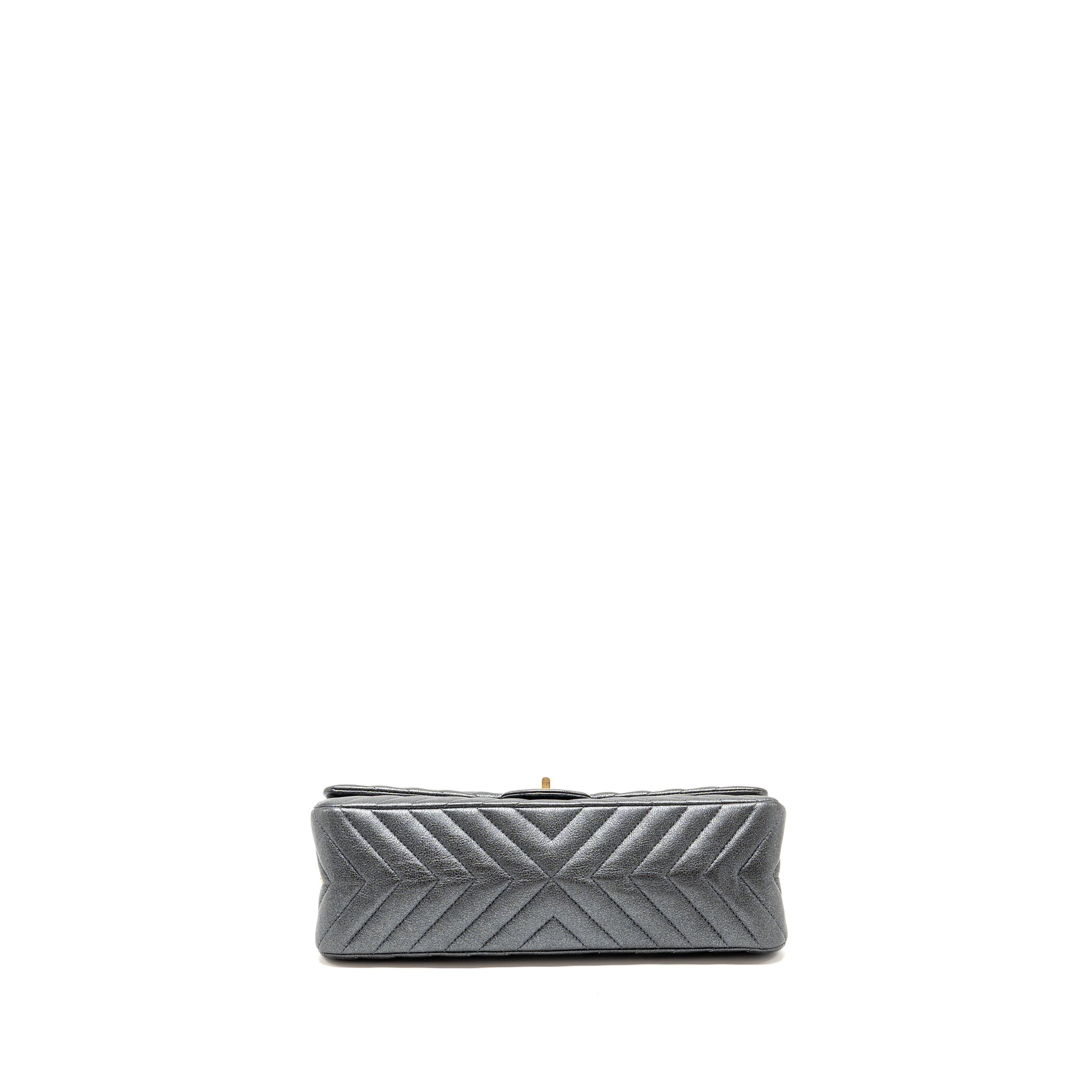 CHANEL LARGE 2.55 226 REISSUE DOUBLE FLAP BAG CHEVRON METALLIC CALFSKIN CHARCOAL GHW