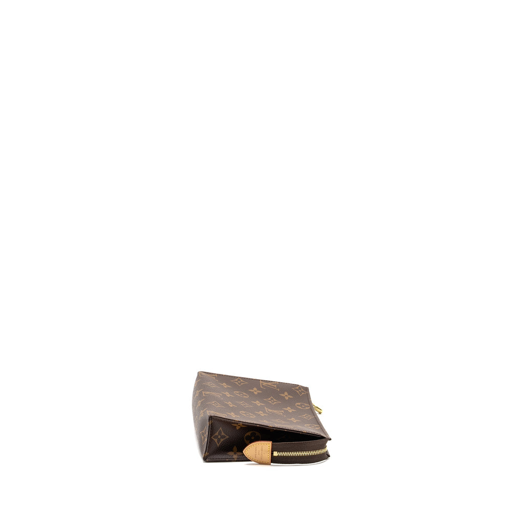 LOUIS VUITTON POCHE TOILETTE 19 MONOGRAM CANVAS GHW
