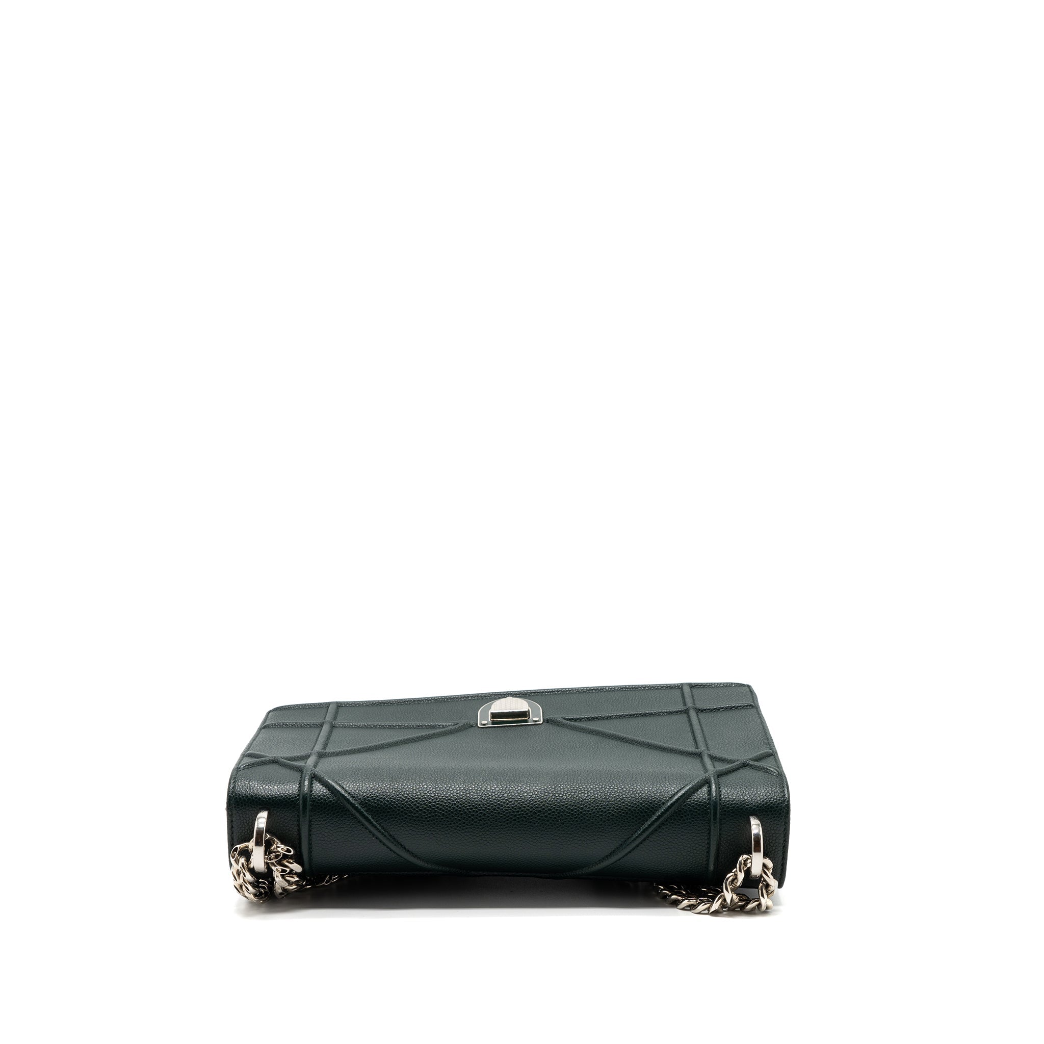 DIOR LARGE DIORAMA BAG GRAINED CALFSKIN DARK GREEN SHW