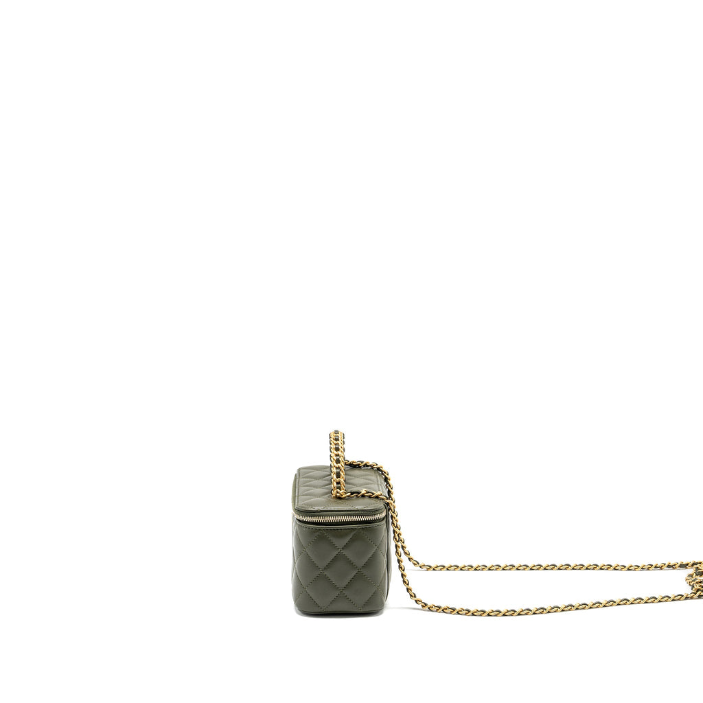 CHANEL DETAIL TOP HANDLE LONG VANITY WITH CHAIN LAMBSKIN DARK GREEN GHW (MICROCHIP)