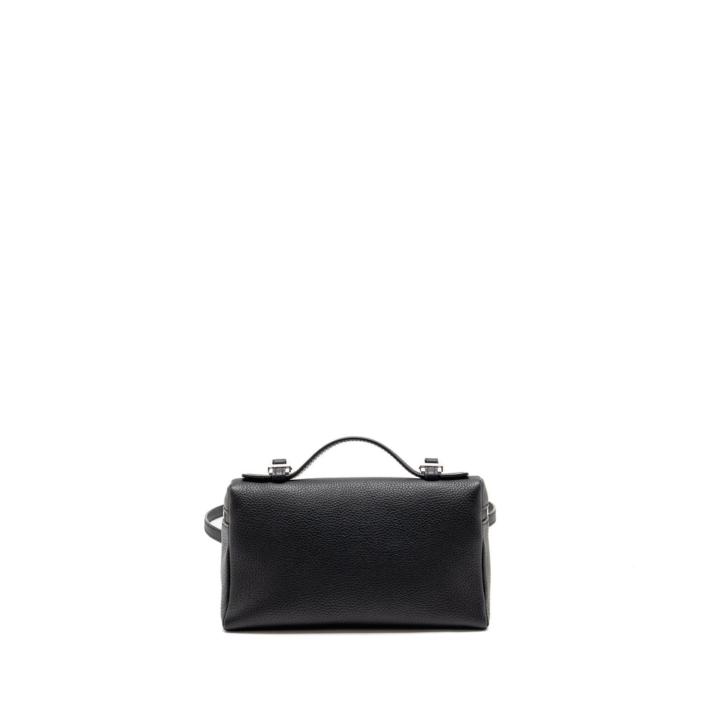 LORO PIANA EXTRA POCKET L19 GRAINED CALFSKIN BLACK SHW
