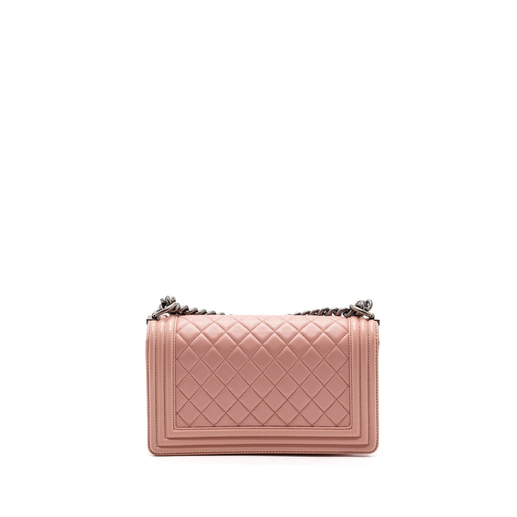 CHANEL MEDIUM BOY BAG LAMBSKIN LIGHT PINK RUTHENIUM HARDWARE